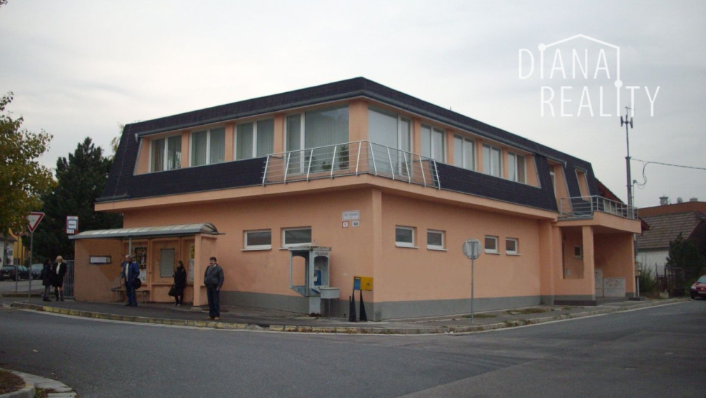 Administratívne a obchodné činnosti , služby , vrátane 2-izbového bytu