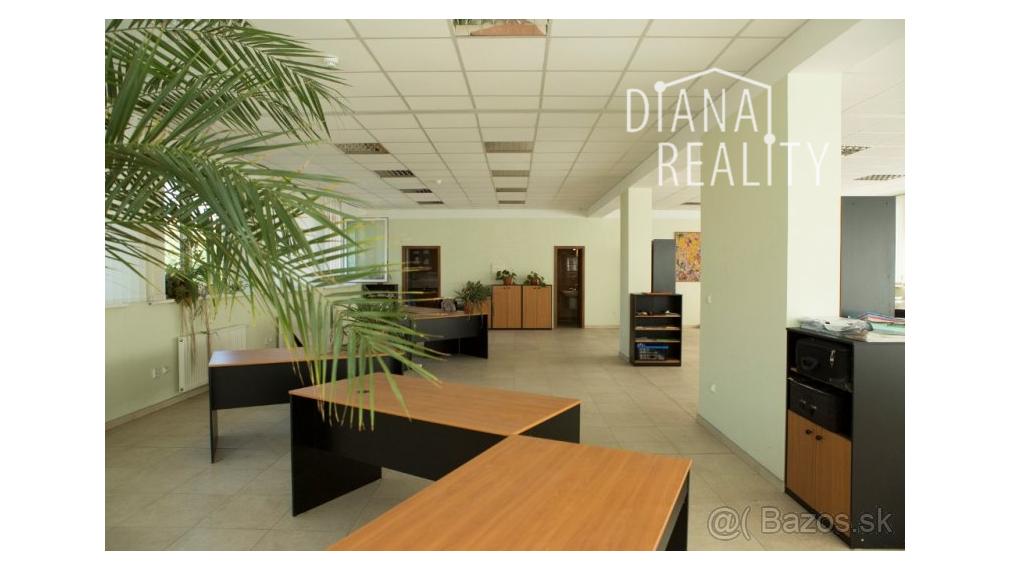 Kancelária Lamač ,  aj s  2-izbovým bytom v objekte