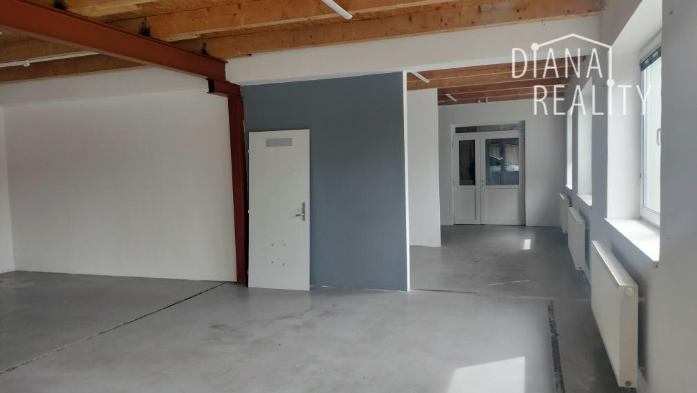 Na prenájom skladový, obchodný a administratívny priestor Barca