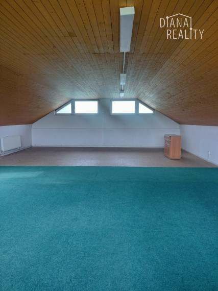 Na prenájom skladový, obchodný a administratívny priestor Barca