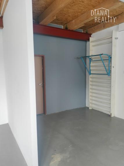 Na prenájom skladový, obchodný a administratívny priestor Barca