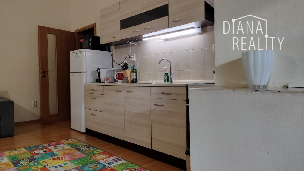 2-izbový byt na Skladnej , v blízkosti centra aj s parkovaním vo dvore