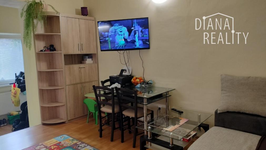 2-izbový byt na Skladnej , v blízkosti centra aj s parkovaním vo dvore