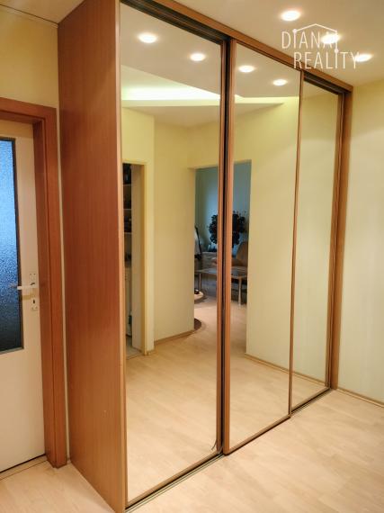 Na prenájom 4-izbový byt na Lomonosovovej ulici