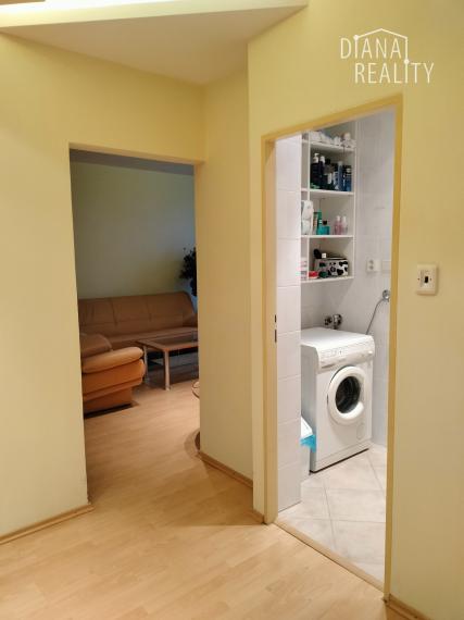 Na prenájom 4-izbový byt na Lomonosovovej ulici