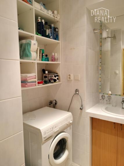 Na prenájom 4-izbový byt na Lomonosovovej ulici