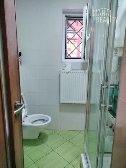 Na prenájom administratívna budova