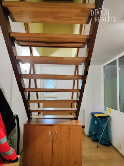 Na prenájom administratívna budova