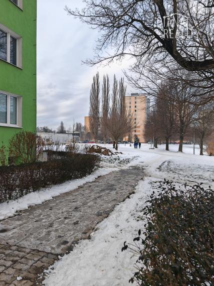Predaj 1-izbového bytu na Azovskej ulici, v blízkosti vodnej plochy Jazera