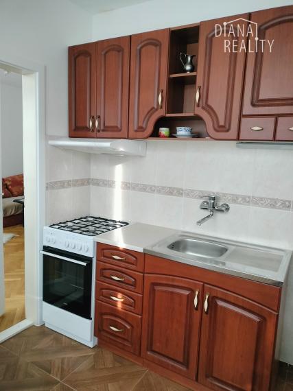 Na prenájom 1-izbový byt na Azovskej ul. v blízkosti jazera