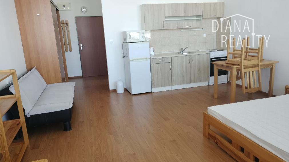 Priestranná garsónka na prenájom