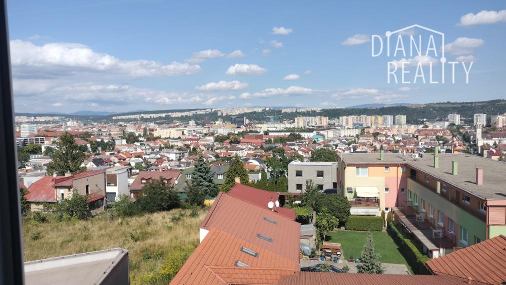 Priestranná garsónka na prenájom