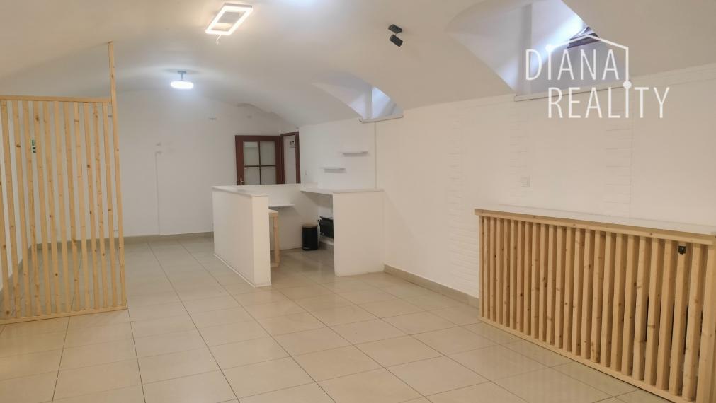 Atraktívny priestor - salón na prenájom