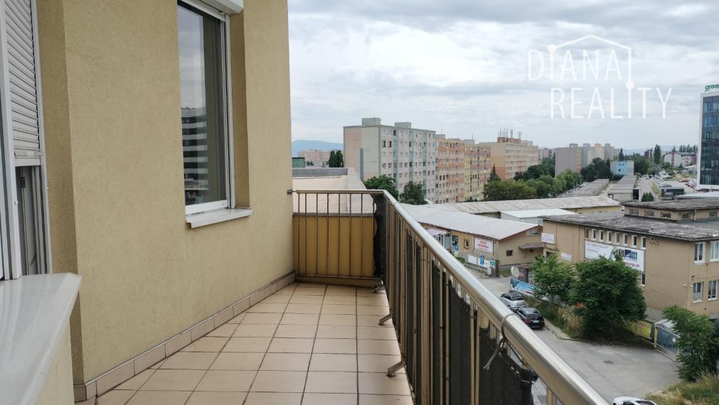 Na prenájom 1,5 izbový priestranný byt na Dunajskej ulici v Košiciach