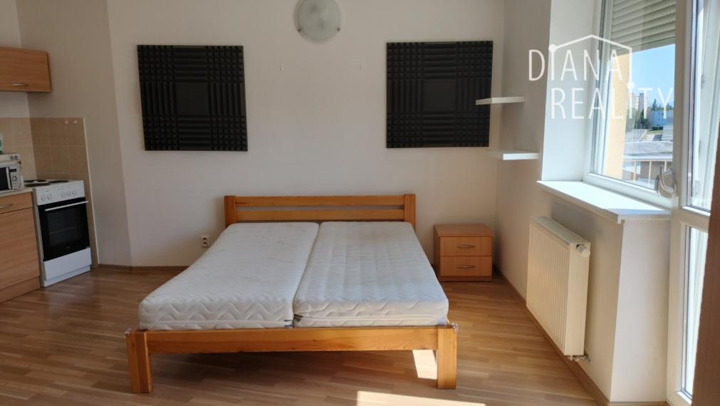 Na prenájom garsónka na Dunajskej