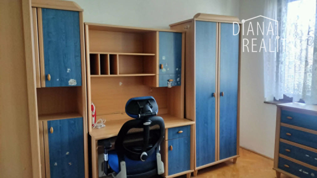 Na prenájom 3-izbový byt na Baltickej ulici, v blízkosti rieky, jazera
